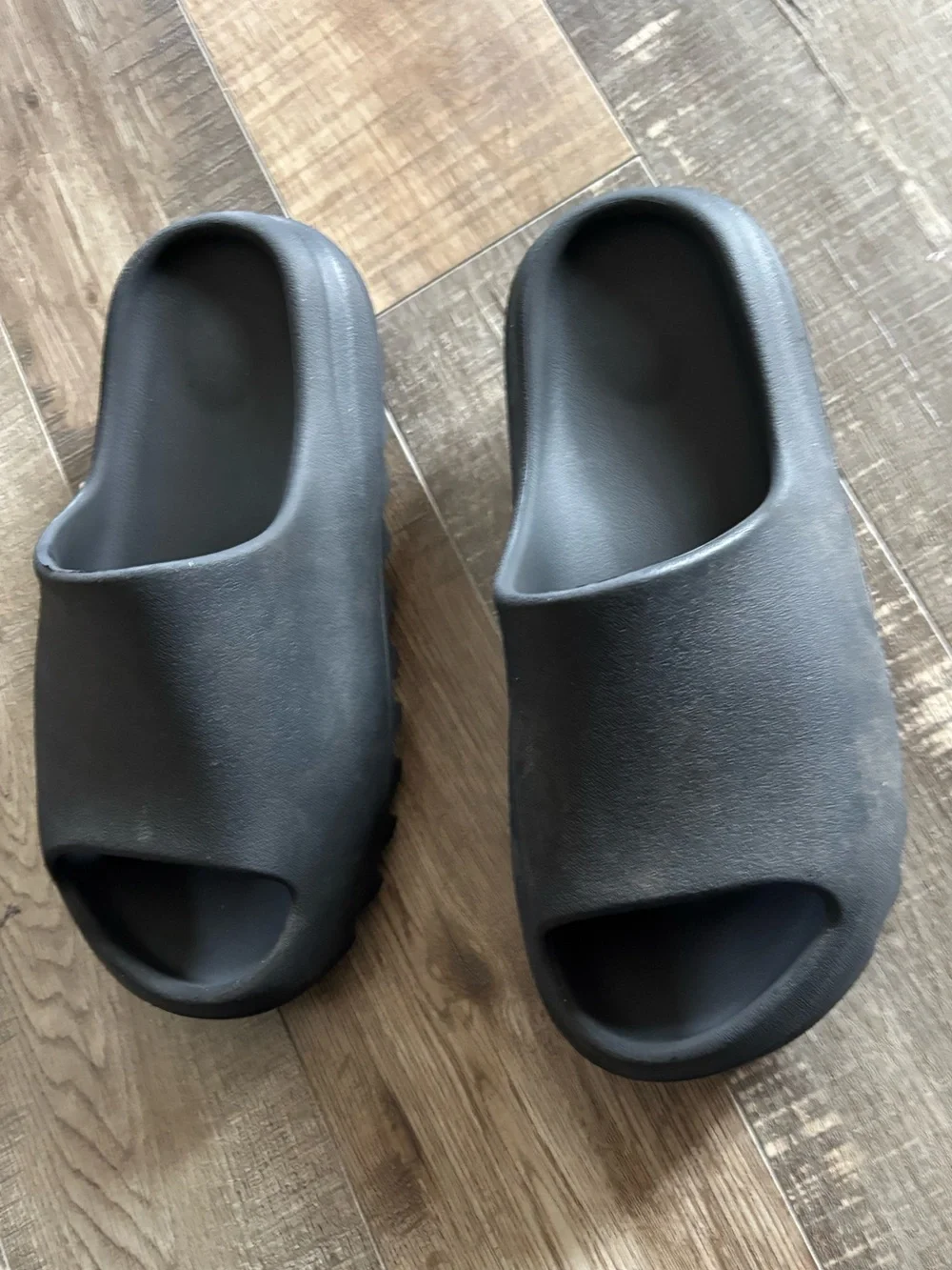 Yeezy Men's Black Foam Slides